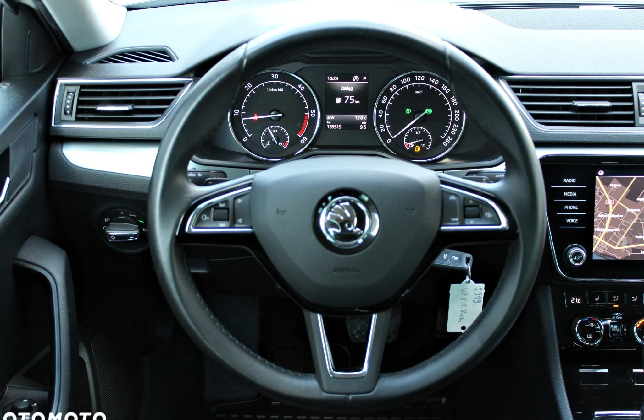 Skoda Superb cena 99507 przebieg: 135000, rok produkcji 2019 z Ostrów Lubelski małe 352